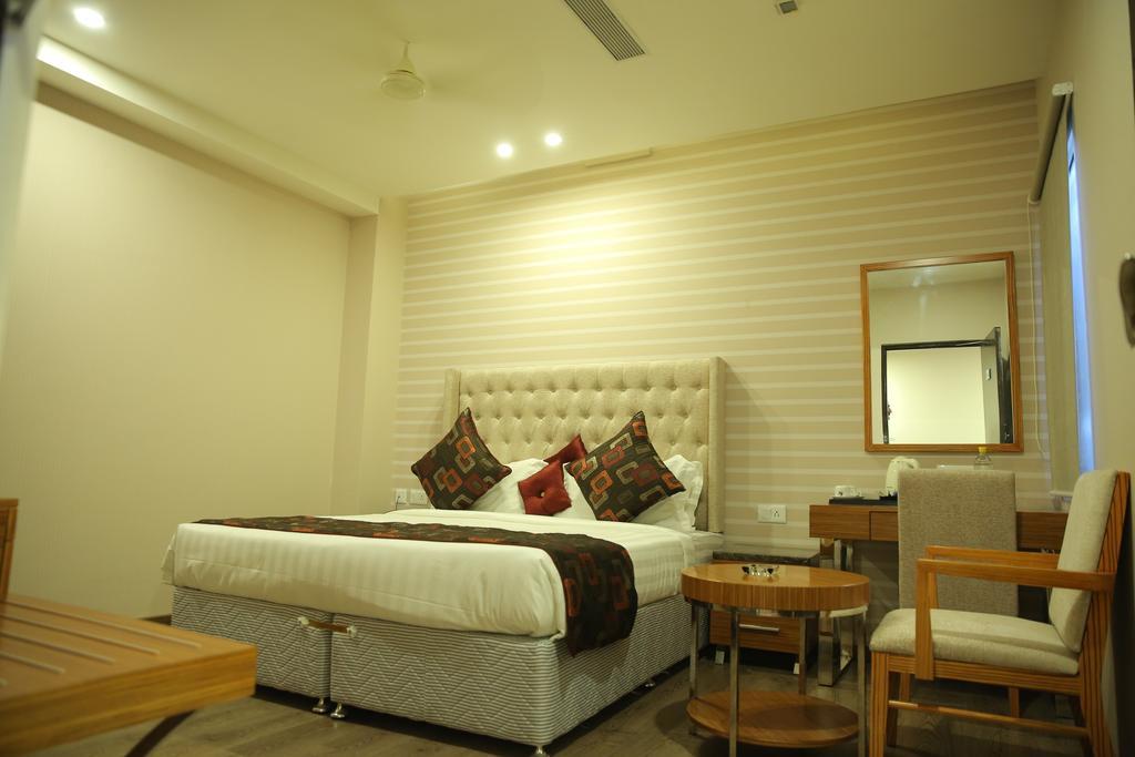 Hotel Sv Kashipur Habitación foto